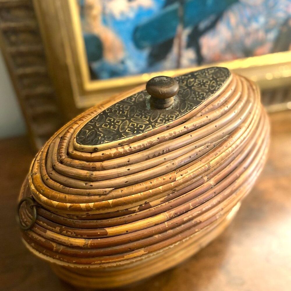 Vintage Rattan Pencil Reed Basket Wood Interior Oval Lid - Picture 3 of 12